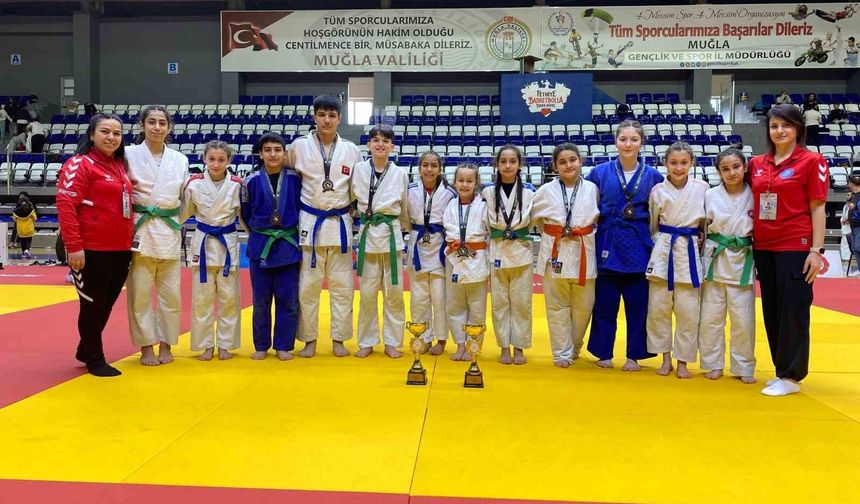 Salihlili judoculardan uluslararası başarı