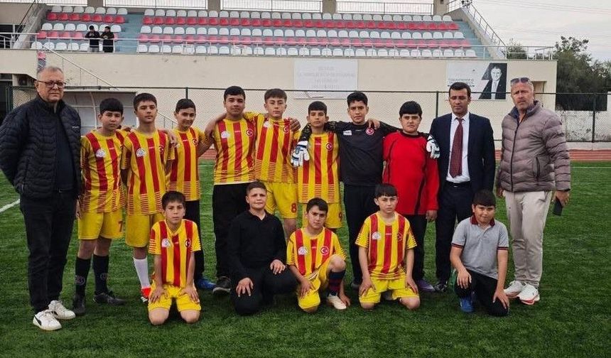 Sarıgöl'de 23 Nisan coşkusu sahaya taşındı