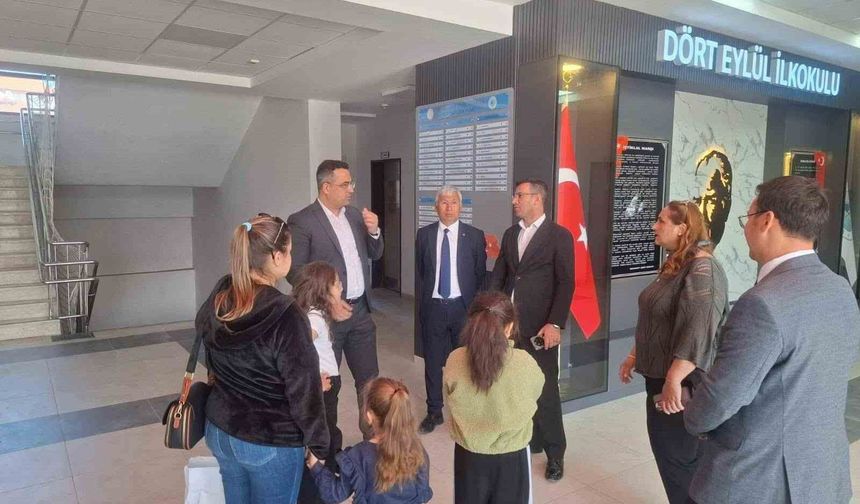 Sarıgöl'de Kaymakam Dalak öğrencilerle bir araya geldi