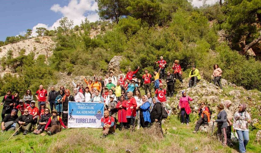 TURBELDAK'tan Ulubey Kanyonu'nda nefes kesen doğa yürüyüşü