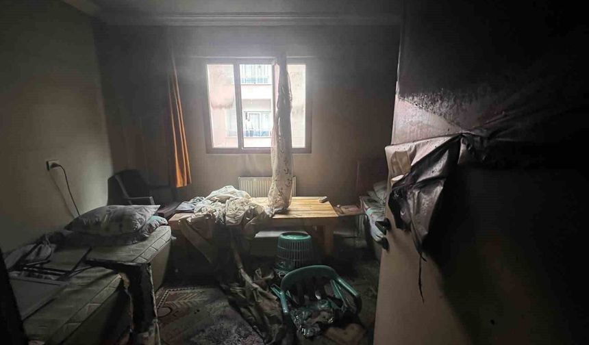 Turgutlu'da evini ateşe veren şahıs kalp krizinden hayatını kaybetti