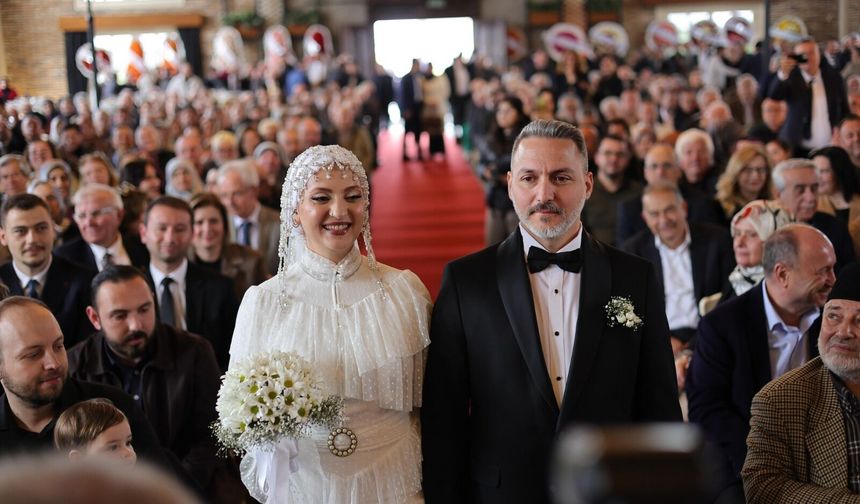 Siyaset dünyasını buluşturan düğün