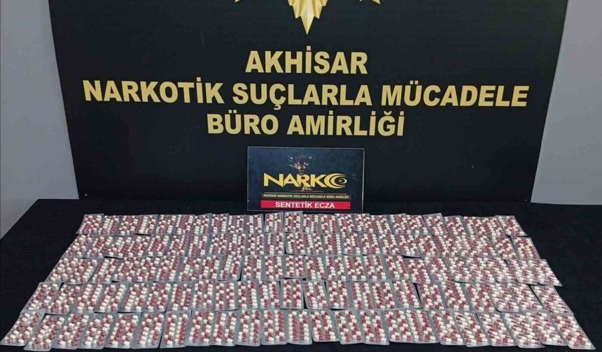 Akhisar'da bin 666 sentetik hap ele geçirildi