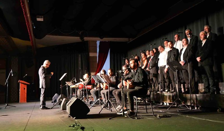 Anadolu türküleri Yunusemre'de yakalandı