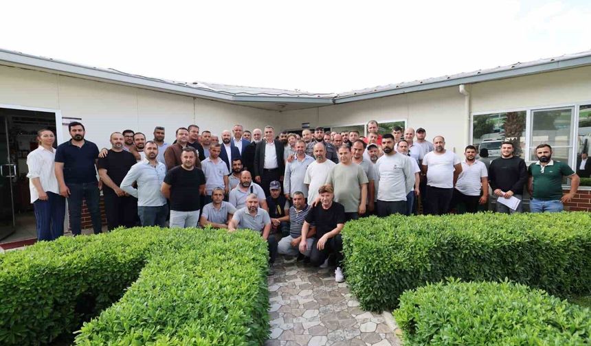 Başkan Şimşek personelle bayramlaştı