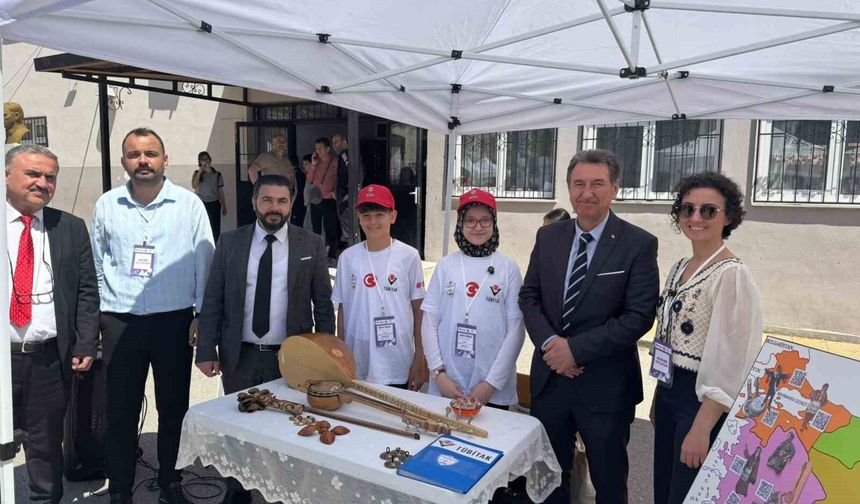 Bilime açılan kapı Akşemseddin Ortaokulu'nda aralandı