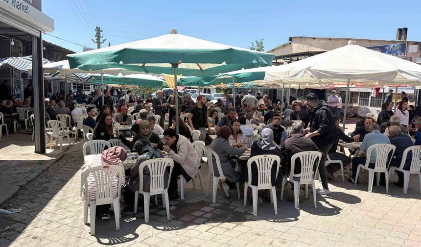 Gördes Sanayi Sitesi'nden 6 bin kişilik hayır yemeği