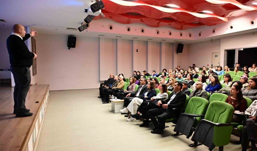 MABEM öğretmenlerine kariyer danışmanlığı semineri verildi