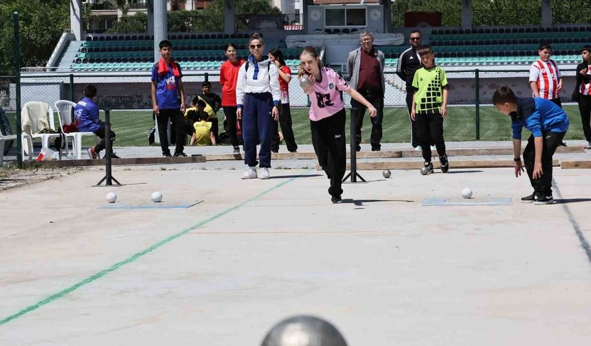 Manisa'da Okul Sporları Bocce Grup müsabakaları başladı
