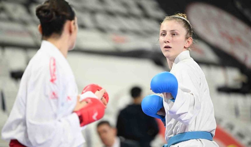 Manisalı karateci Nurbade Büber Avrupa yolcusu