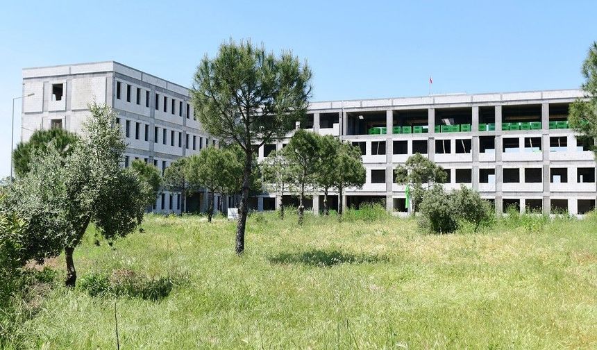 Salihli'de yeni MYO binası hayırseverin desteğiyle yükseliyor