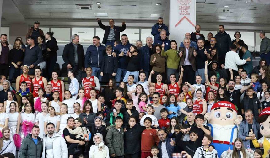 Turgutlulu taraftarlardan 95 desibellik müthiş destek