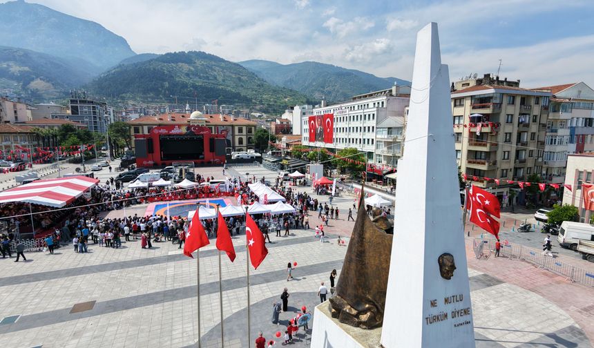 Manisa’da 19 Mayıs coşkuyla kutlandı