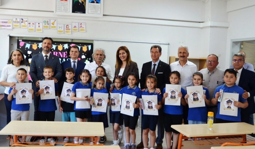 Manisa'da 268 bin 553 öğrenci karne heyecanı yaşadı