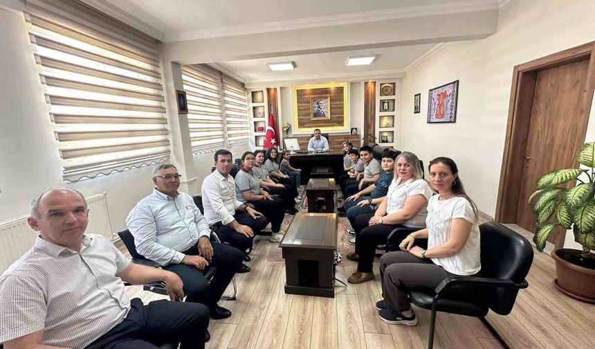 Sarıgöl'ün gururu öğrencilerden Kaymakam Dalak'a ziyaret