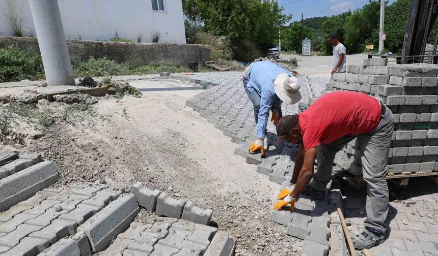 Şehzadeler'de 20 bin metrekare kilit parke taşı döşenecek