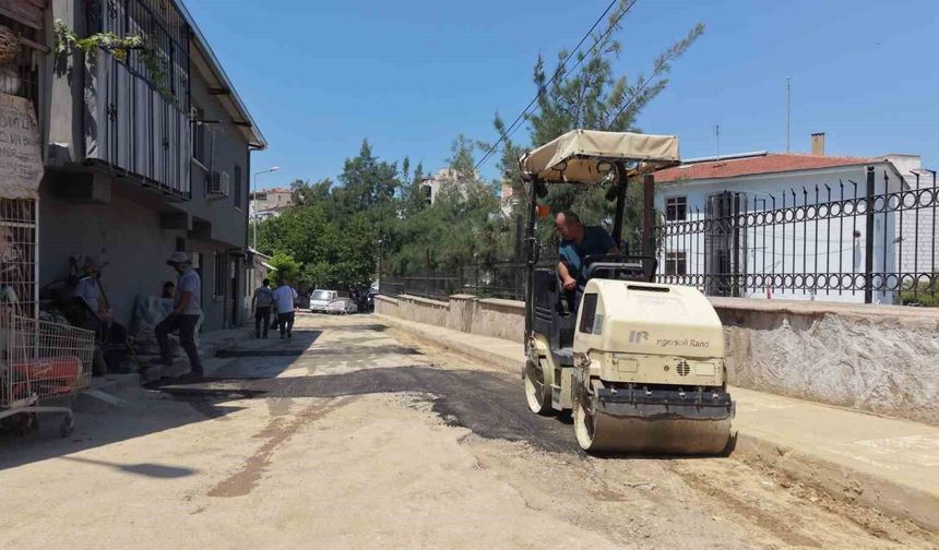 Şehzadeler'de altyapısı tamamlanan sokaklar asfaltlanıyor