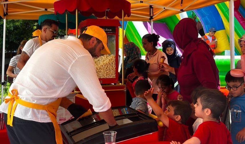 Turgutlu'da 'Farklılıklarımla Öğreniyorum' projesi kapsamında öğrenci şenliği düzenlendi