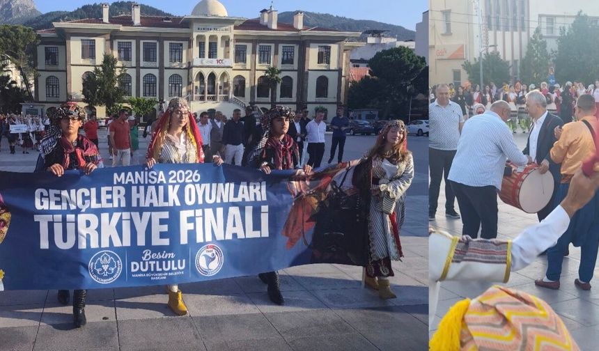 Federasyon Başkanı davul çalarak bahşiş topladı