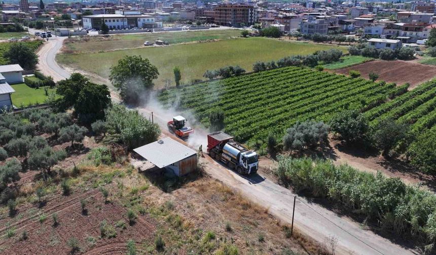 Ahmetli'de 8 kilometrelik yol hamlesi