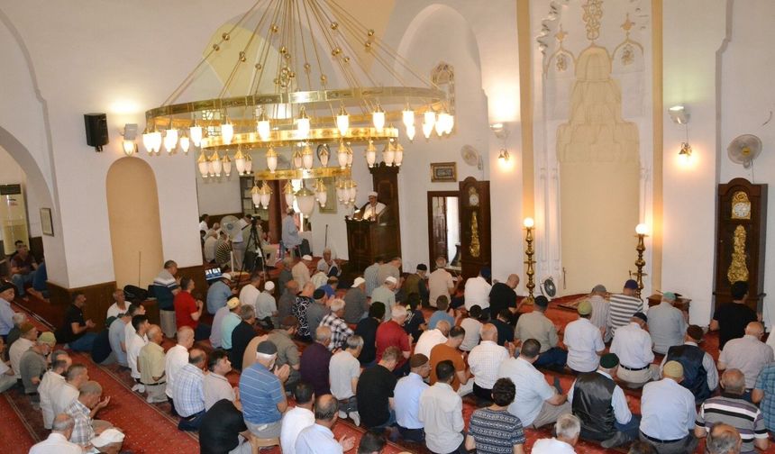 Manisa'da 15 Temmuz Demokrasi ve Milli Birlik Günü'nde şehitler anıldı