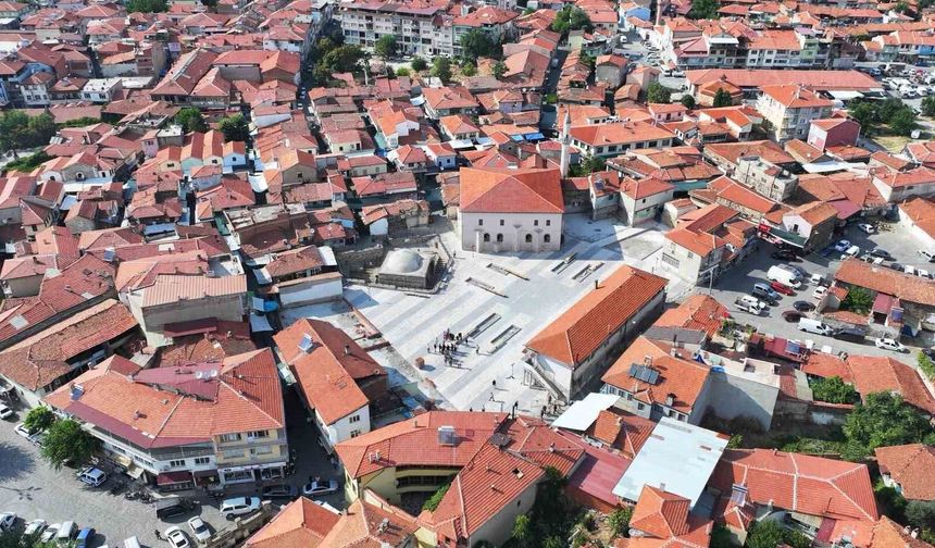 Kula'nın tarihi merkezine yeni meydan