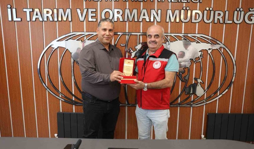 Manisa Tarım ve Orman Müdürlüğünde iki isim yeni görev yerlerine uğurlandı