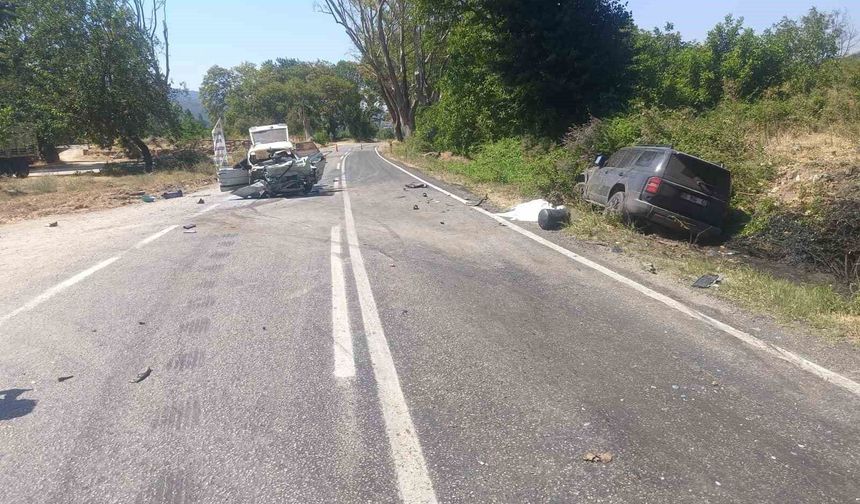 Manisa'da feci kaza: 2 kardeş hayatını kaybetti, 2 kişi yaralandı