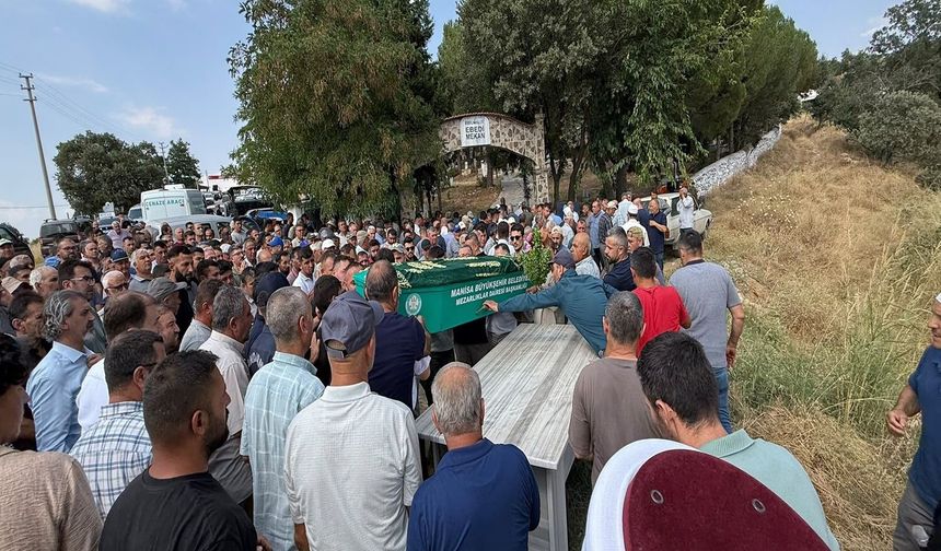 Minik Fikri gözyaşları ve dualarla son yolculuğuna uğurlandı