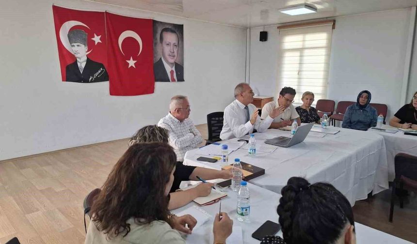 Okul müdürleri yeni eğitim yılı öncesi bir araya geldi