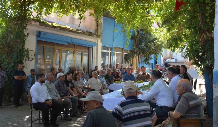Salihli Kaymakamı Güldoğan, 3 mahallede talepleri dinledi