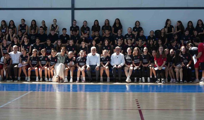 Turgutlu'da 2 bin çocuk yazı spor ve sanatla geçirdi