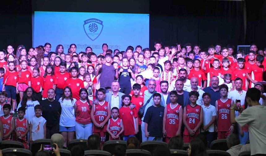 Yunusemre'de 4 bin çocuk sporla buluştu