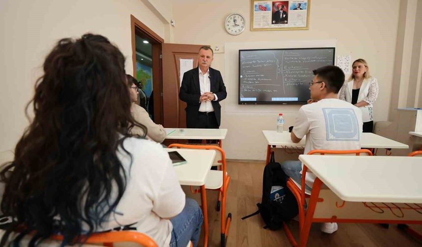 Başkan Balaban yeni eğitim yılında YEGEM öğrencileriyle buluştu