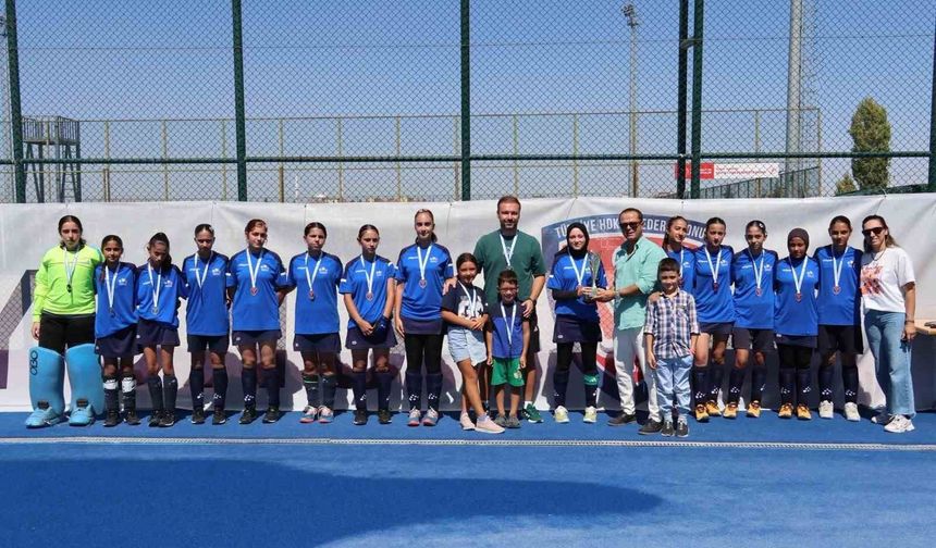 Manisa İl Karması Hokey Takımı 1. Lige yükseldi