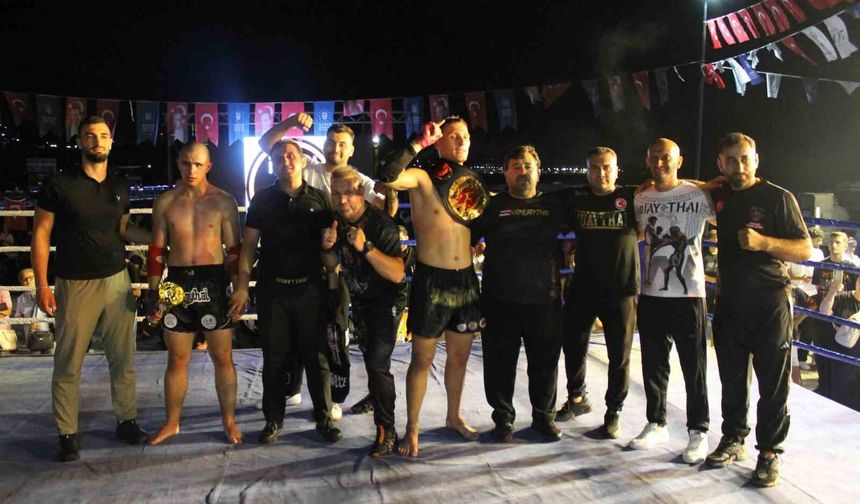 Muaythai şampiyonluk kemerleri Manisa'ya geldi