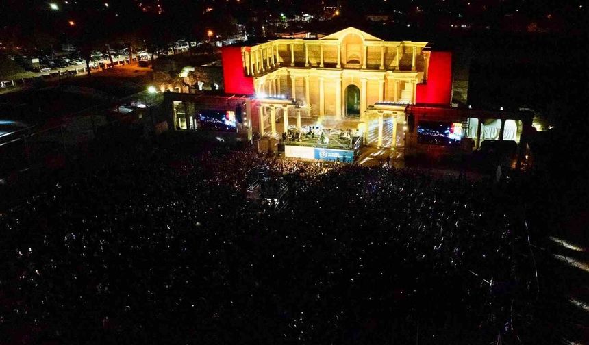 Dünya mirası Sardes'te tarihi konser