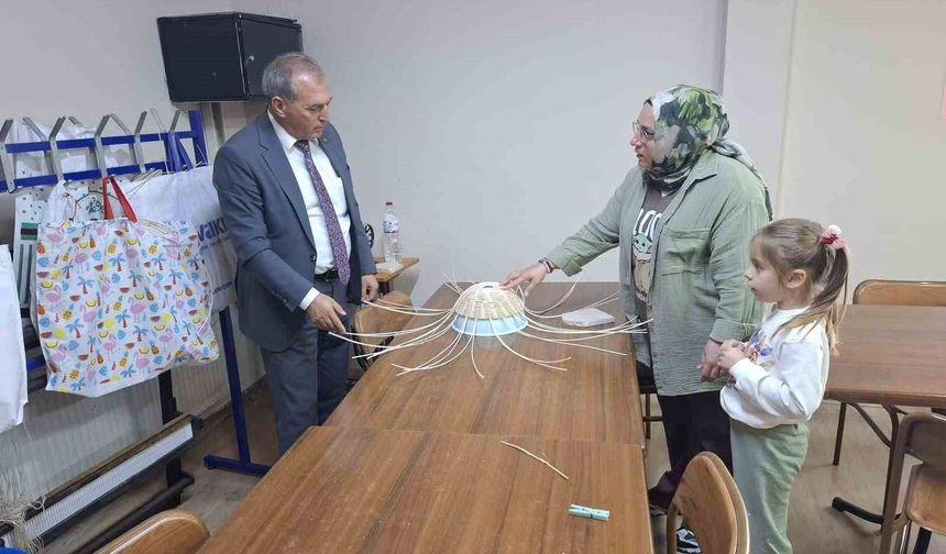 Eğitim yöneticileri sahadaki ihtiyaçları yerinde belirliyor