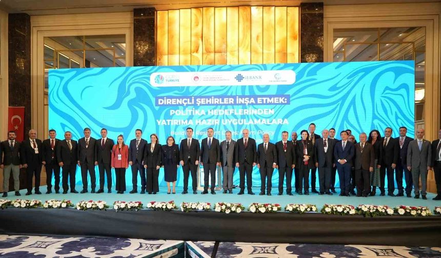 Genel Müdür Kılıç, Manisa'nın altyapı geleceği için uluslararası zirveye katıldı