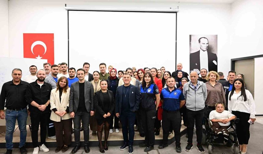Manisa Büyükşehir personeline disleksi eğitimi