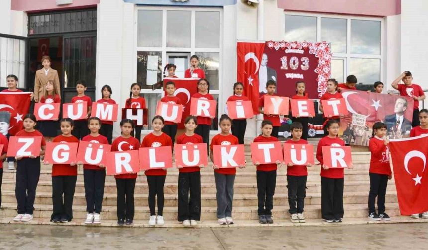 Manisa'da okullarda cumhuriyet coşkusu yaşandı