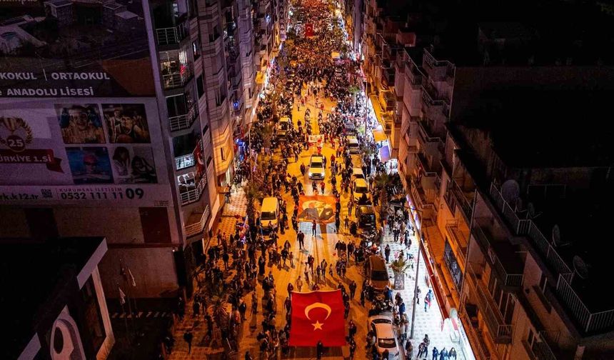 Turgutlu'da Cumhuriyet coşkusu meydanlara sığmadı