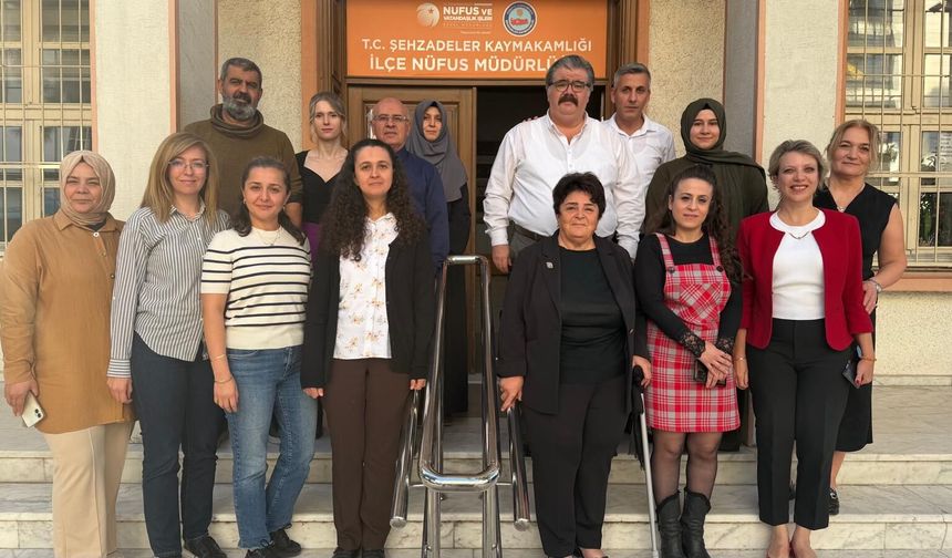 Mesai arkadaşlarından unutulmayacak uğurlama