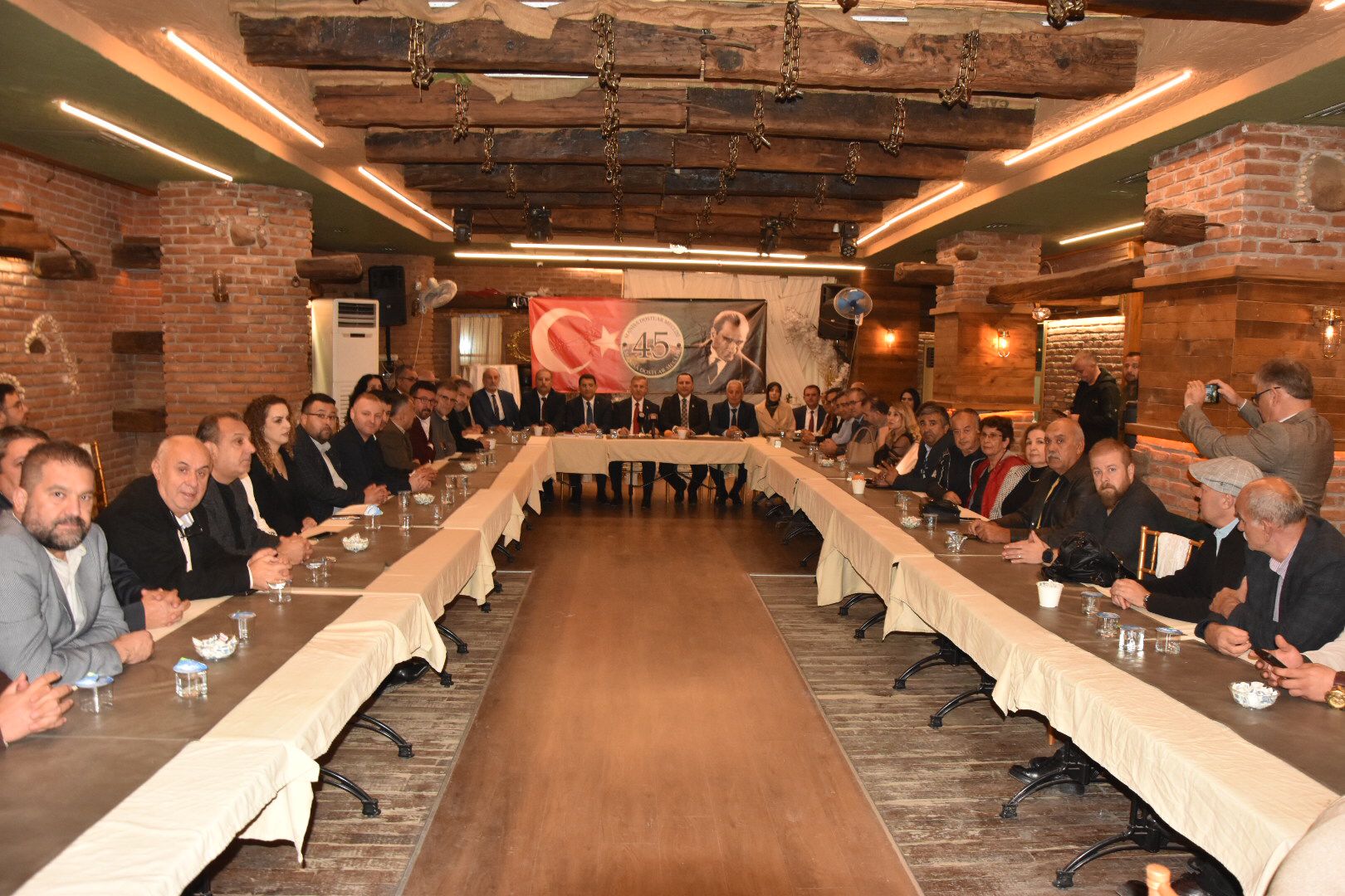 Selçuk Özdağ Ve İdris Şahin Manisa Dostlar Meclisine Konuk Oldu (3)