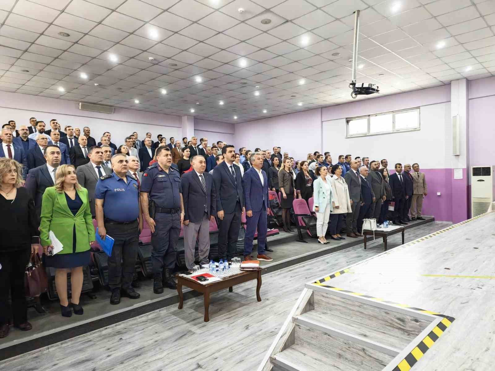 Yunusemre'de okul güvenliği ve bağımlılıkla mücadele masaya yatırıldı