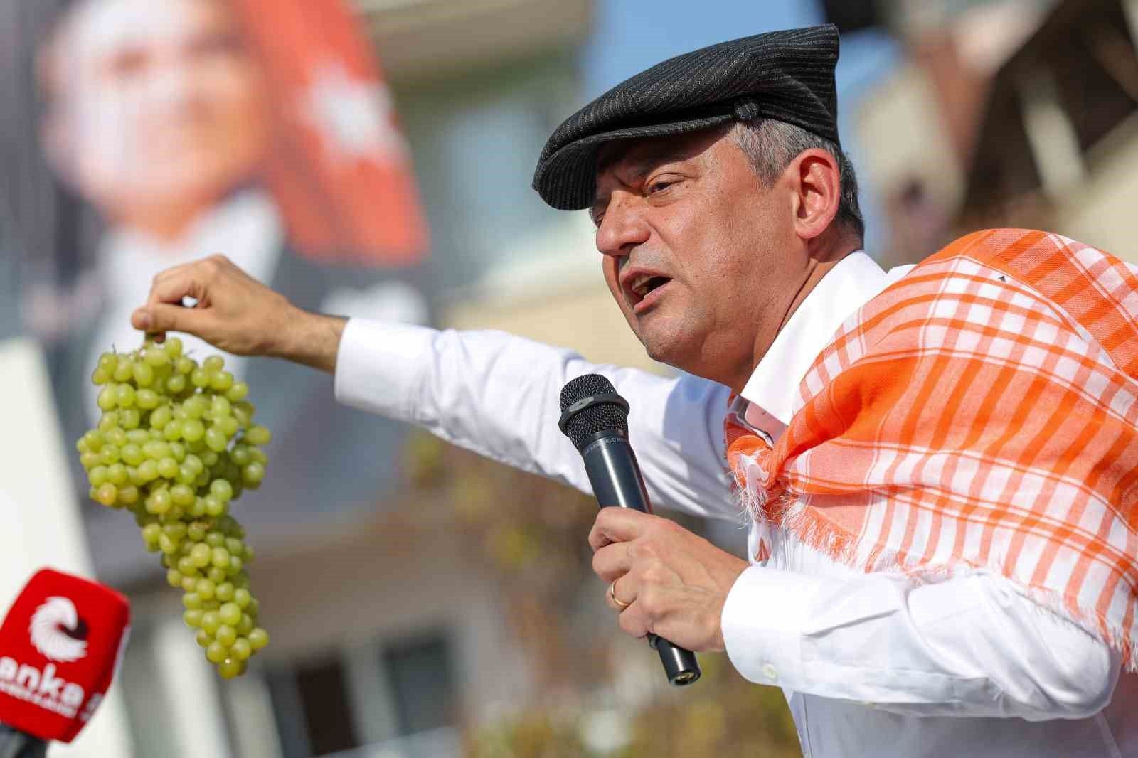 Özgür Özel'den Sarıgöl'de üzüm üreticilerine 7 maddelik çözüm önerisi